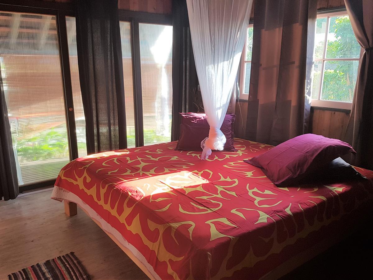 Comfortable Maison Papetoai Екстериор снимка