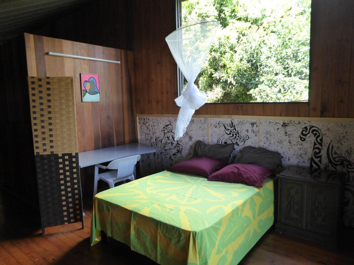 Comfortable Maison Papetoai Екстериор снимка
